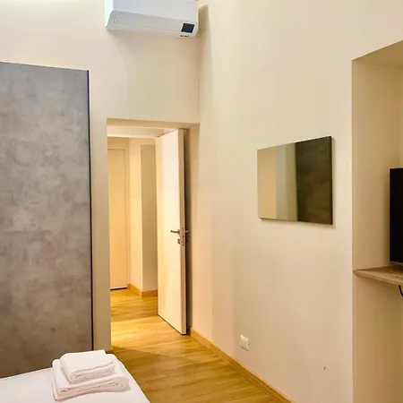 Dalitourism - Nazionale Charme Apartament Rzym